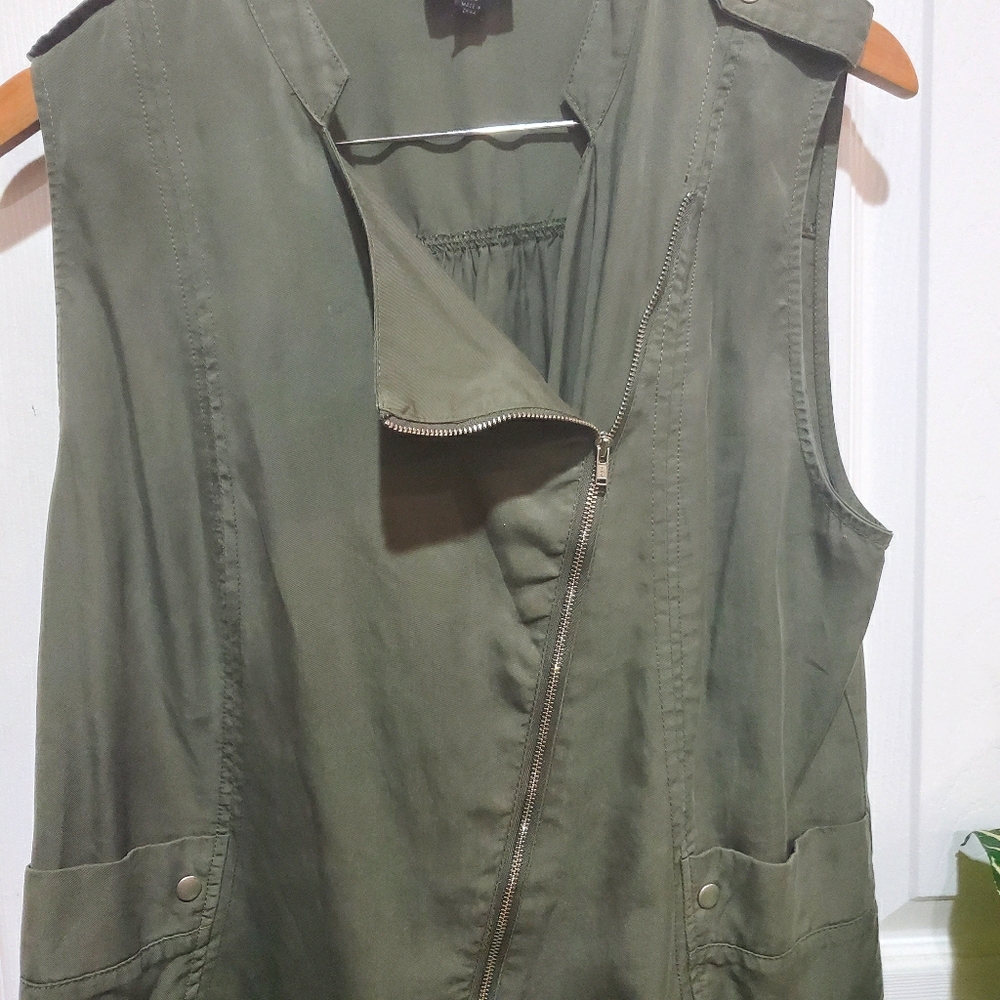 Mossimo Top - Picture 2 of 8